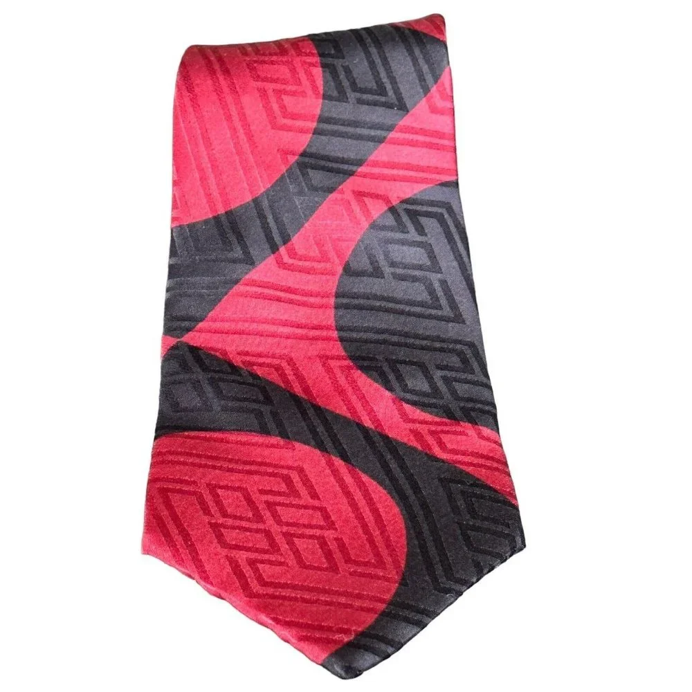 Vintage USA Made Damon 100% Silk Necktie Tie Silk Art Deco 56”x3.75”
